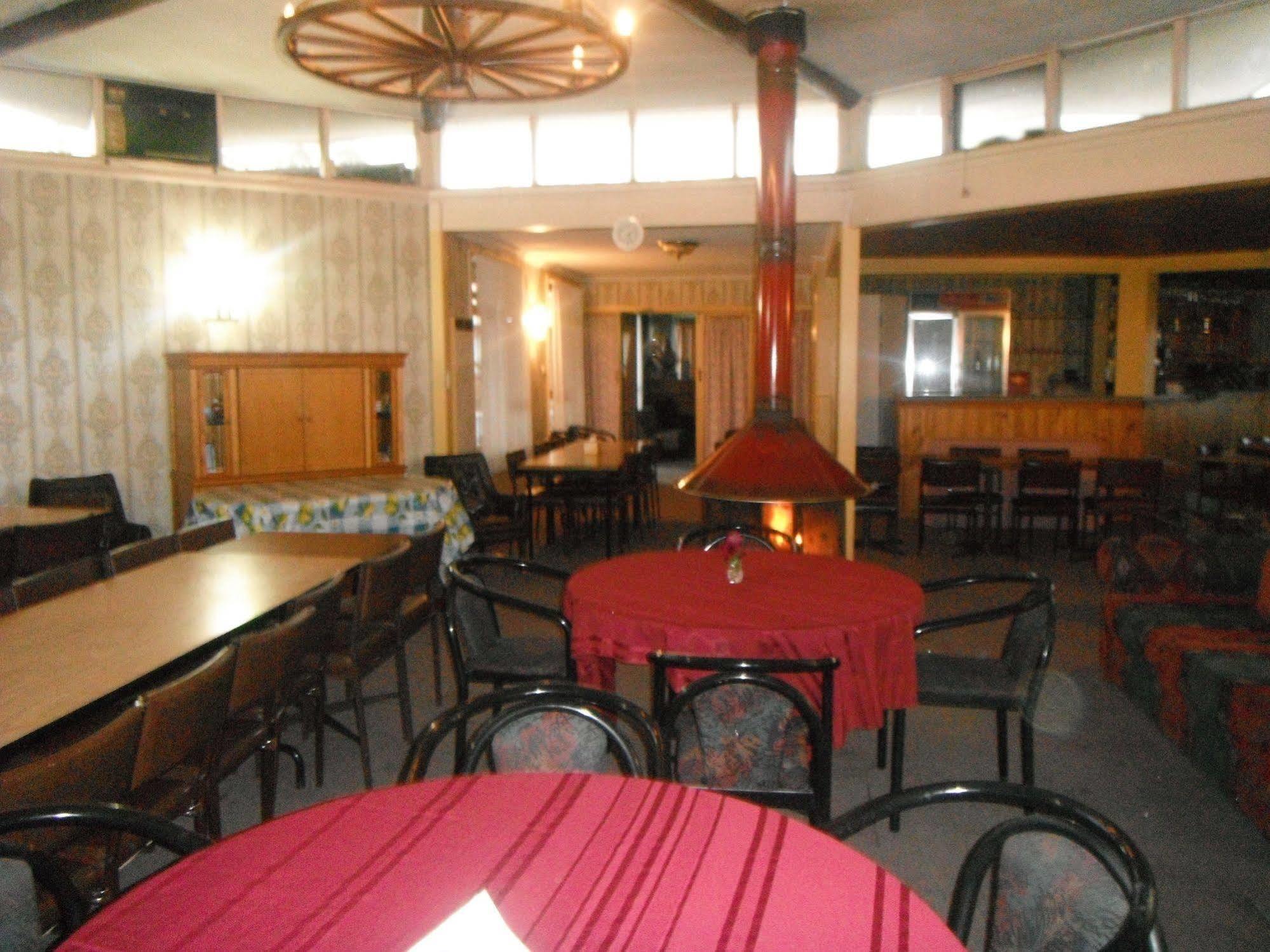 Coomacountry Club Motor Inn Exteriör bild